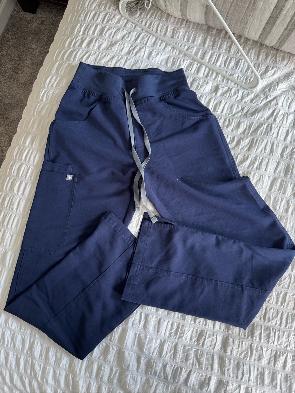 Figs Women's Navy Scrub Pants high waisted
